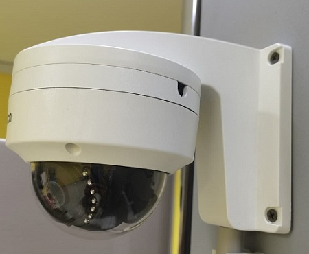 DS-1258ZJ Настенный кронштейн, белый, для купольных камер типа DS-T233,пластик, Φ120×111×161.5 мм